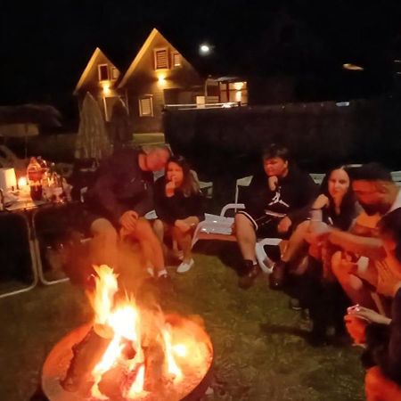 Domki Nadmorska Oaza Nad Morzem I Jeziorem Jeezierzany Exterior foto